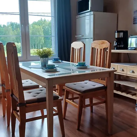 In Erster Etage Mit Offenem Wohnbereich Διαμέρισμα